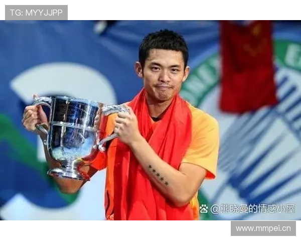 刷到陶菲克的家常照，冠军气场和隔壁大叔日常同框，笑到停不下来